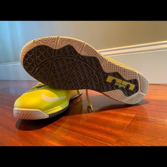 Nike Air Max Lebron 10 Low - *COLLECTORS** - Picture 5 of 6